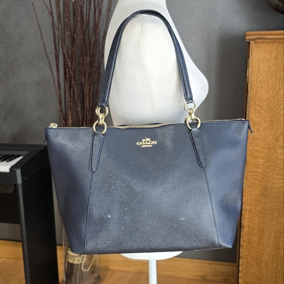 Coach Elegant Navy Blue Tote Bag - Picture 1 of 13